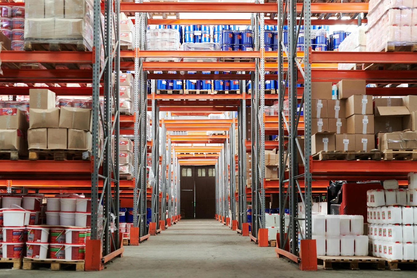 The Art of Tetris: How Warehouses Masterfully Manage Space